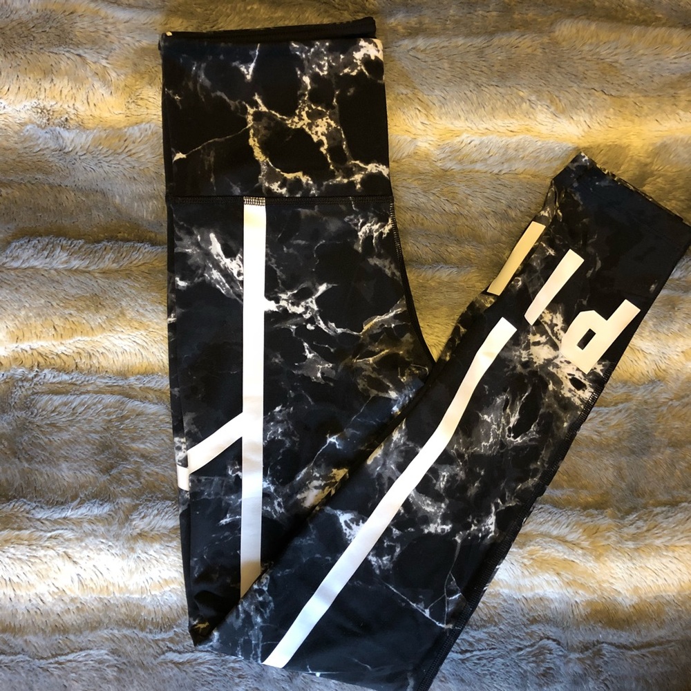 VS PINK Marble Leggings